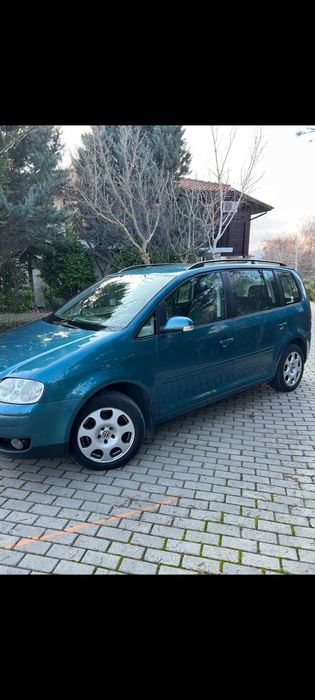 VW Touran 7 МЕСТЕН  2.0TDI много запазен перфектно състояние
