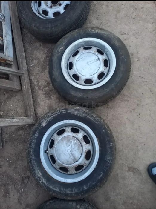Срочно продам летние покрышка
