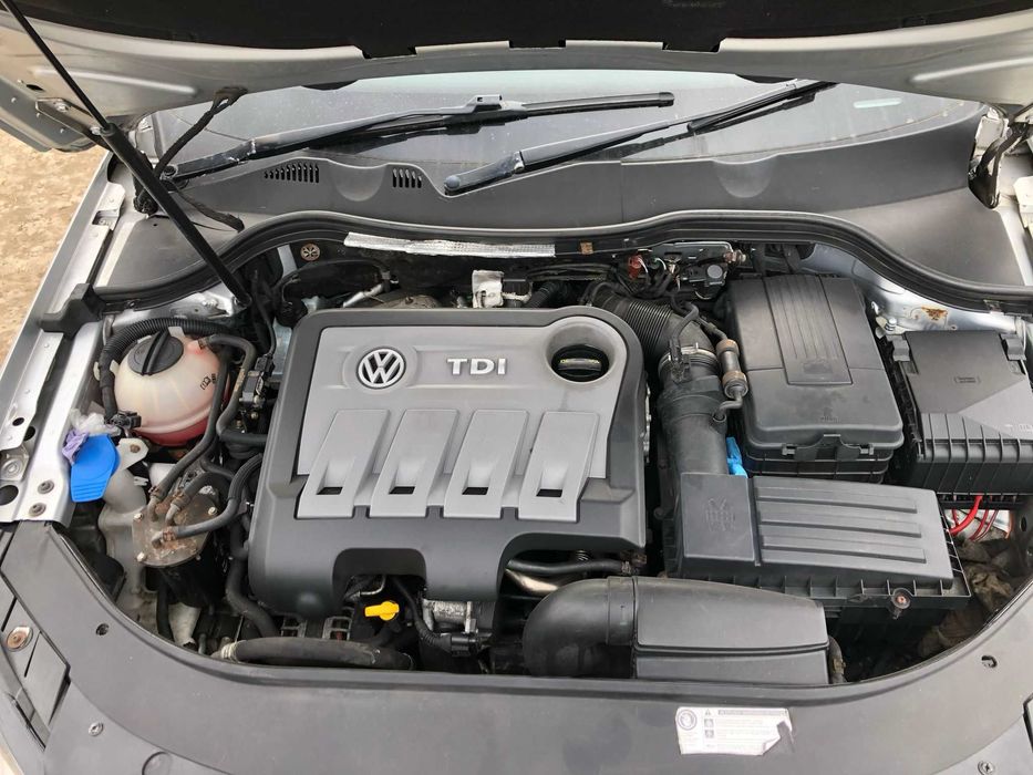 Piese auto din dezmembrari VW Passat B7, 2.0tdi CFFB gri LA7W