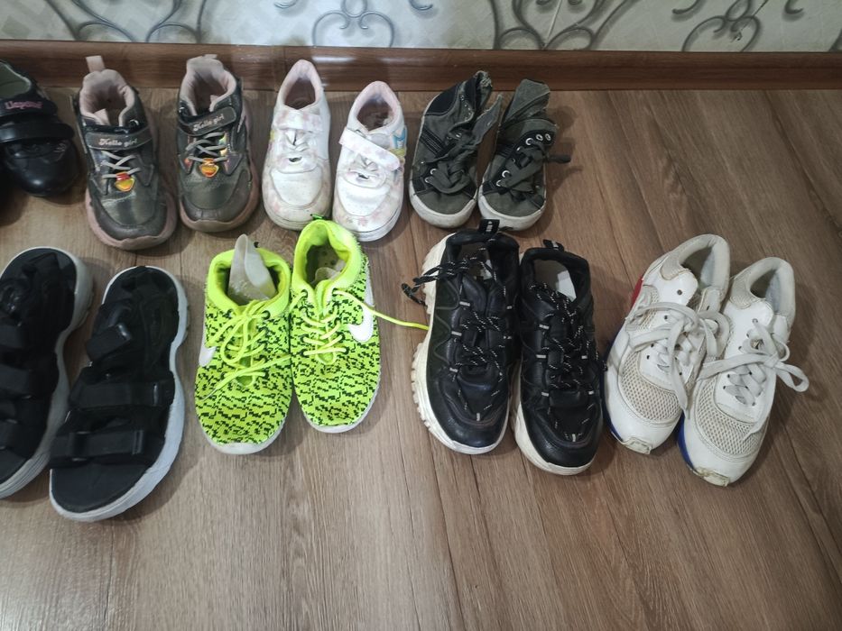 Отдам бесплатно обувь