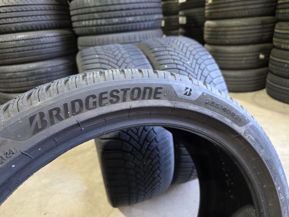255/40/21 BRIDGESTONE 4бр