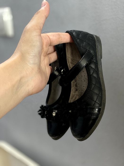 Продам детские туфли на девочку