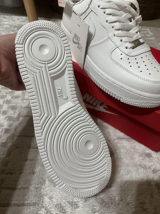 Кросовки nike (найк)