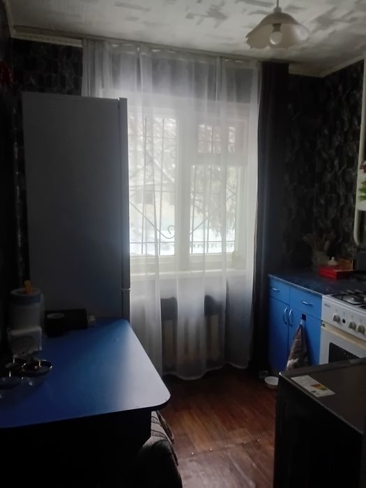 Продам квартиру в центре.