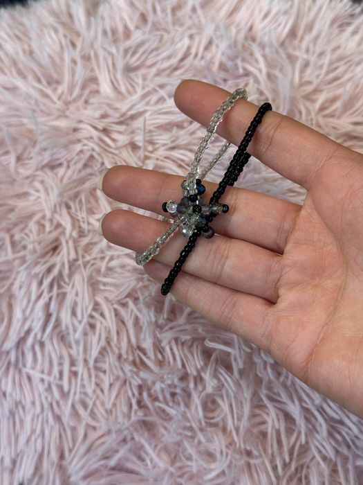 Гривна от мъниста наподобяващи стъклен ефект