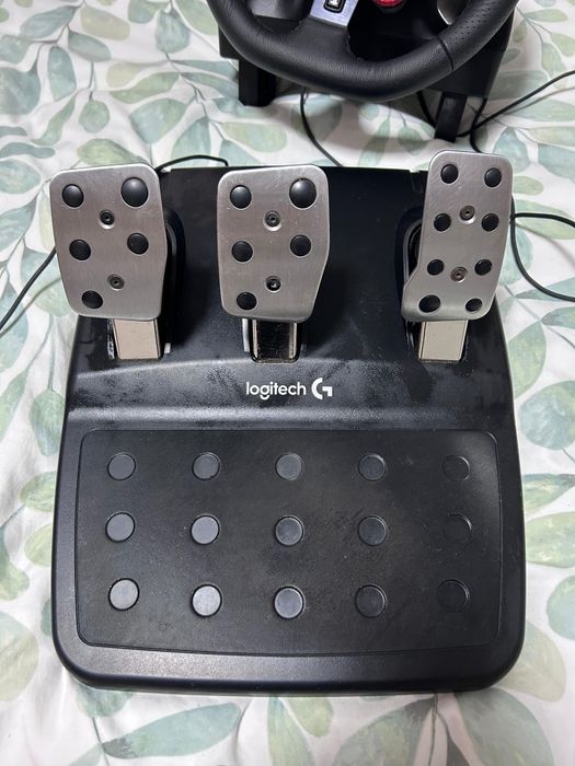 Se vinde volan Logitech G29 Force FeedBack