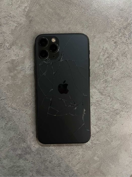 Продам Айфон 11 Pro