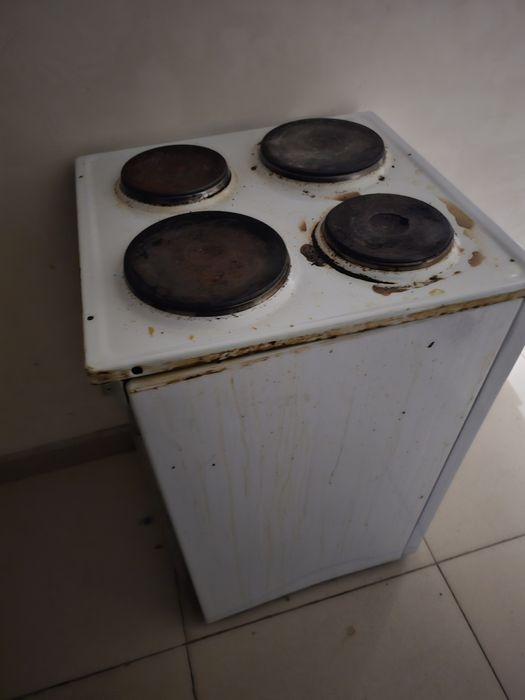 Эл.плита в рабочем состоянии б/у