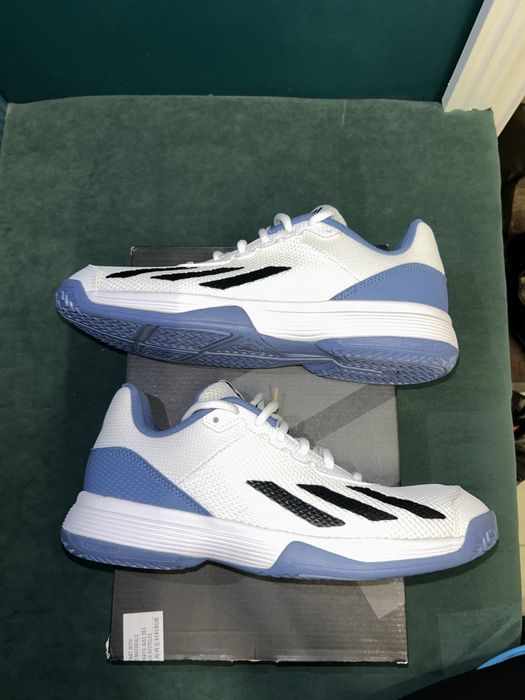 Кроссовки Adidas