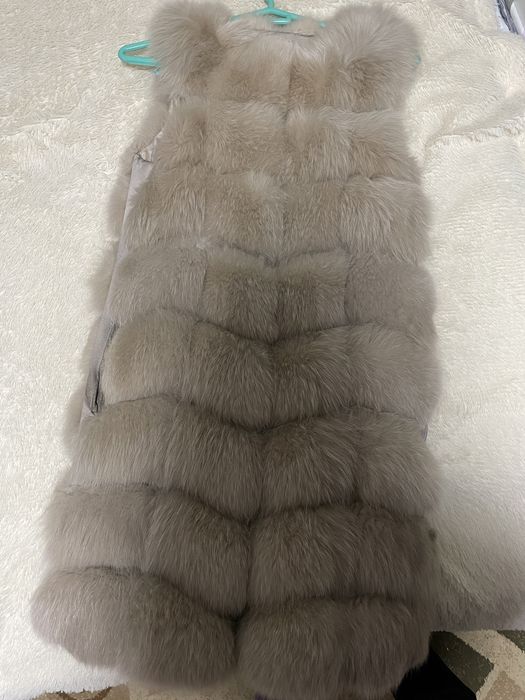 Меховая жилетка ( натуральный песец)