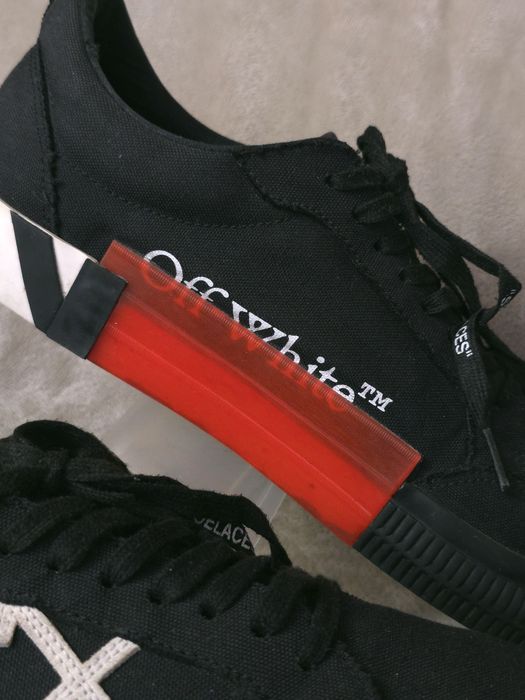 Оригинални Off-White Low Vulcanized Nero Canvas Обувки