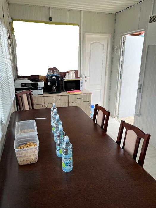 Container compartimentat