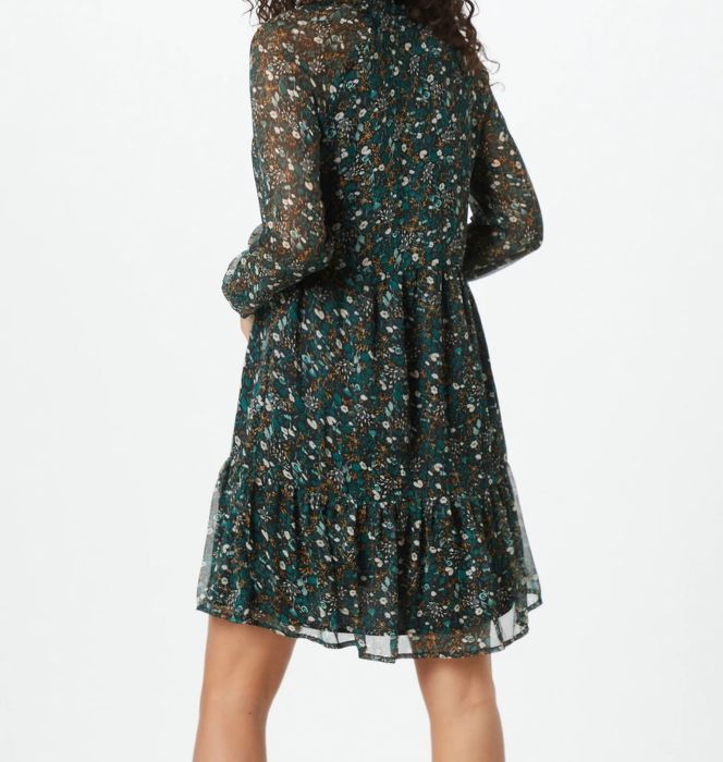 Дамска рокля на цветя размер М