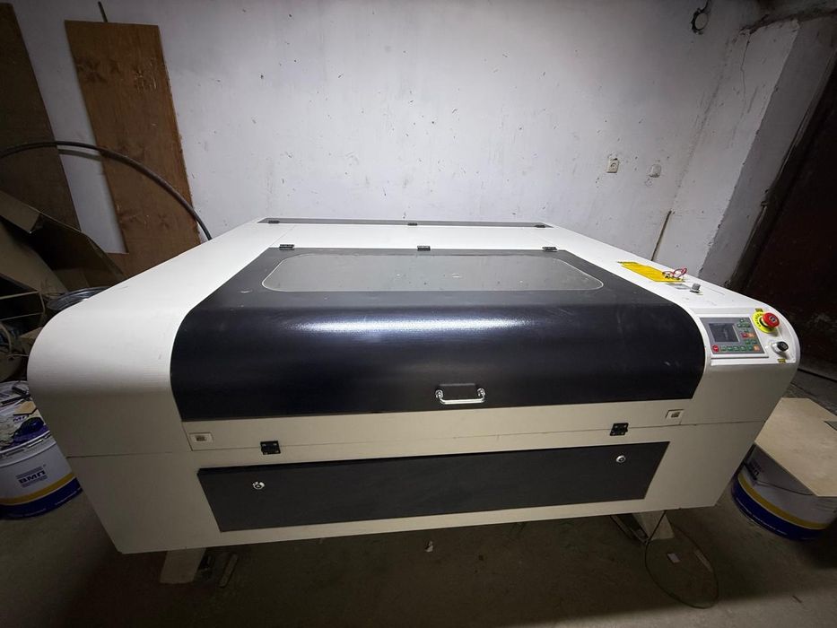 Лазерный станок CO2 Ruida 1390