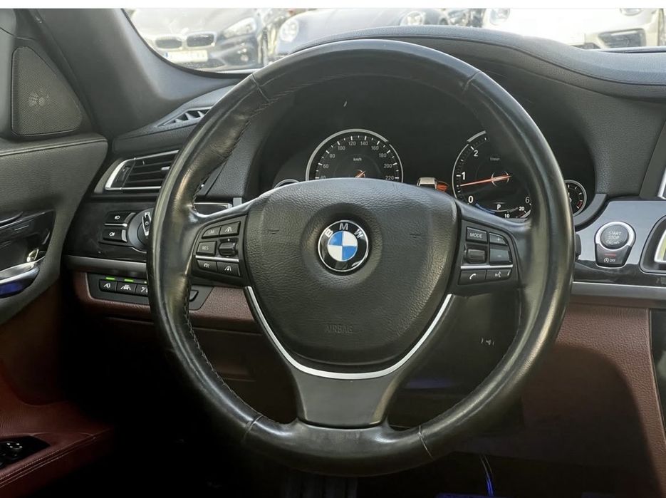 BMW 740D  313 Cp