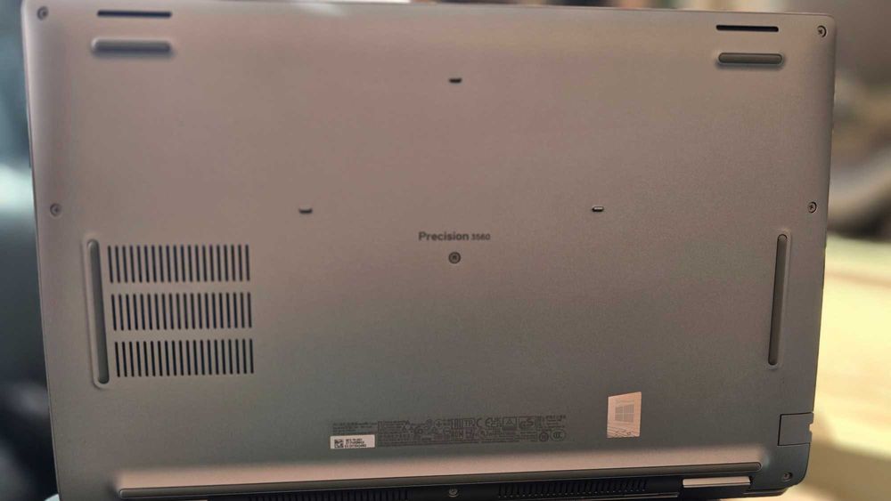 Dell Precision 3560 Touchscreen