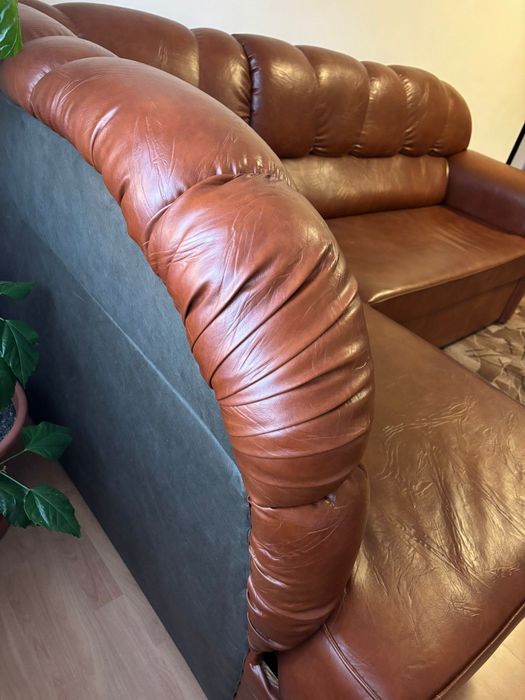 Coltar extensibil din piele