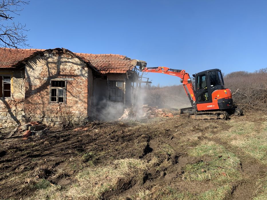 Събаряне и Извозване на Къщи, Почистване на Дворове и Имоти