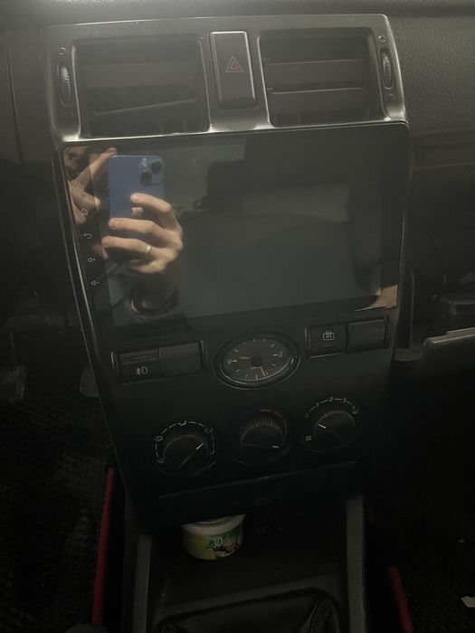 продам андройд приору  2170 с консолю