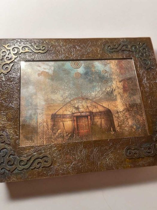 "Зеркало Степи" зеркальное панно