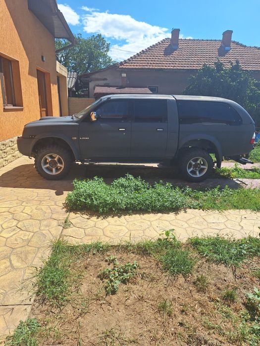 Mitsubishi l200 2004