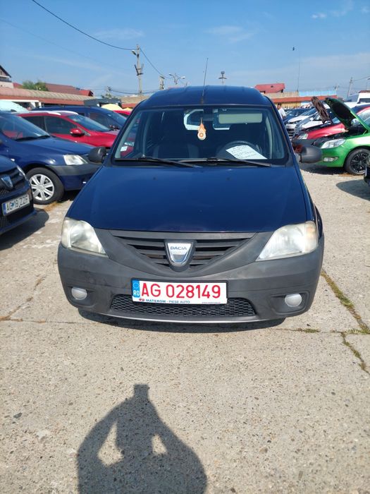 Vând logan  van  stare foarte bună de functionare