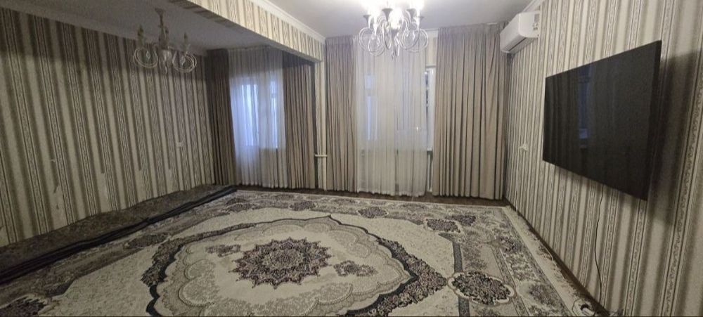 Продаётся 5/5/5 Юнусабад 14 квартал (рядом Туркистан метро )