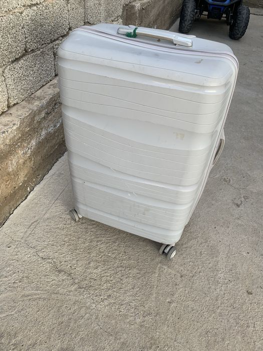 Чемодан в хорошем состоянии