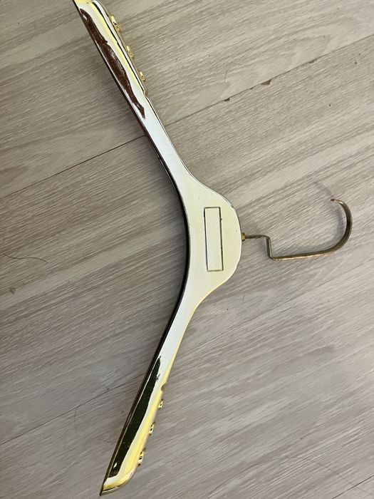 Вешалки для одежды