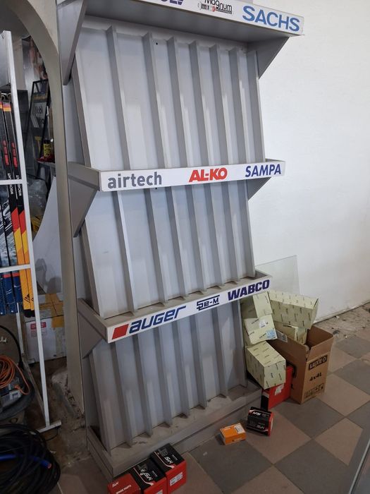 Продам ветрины разные