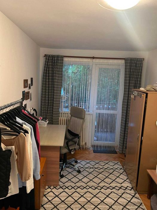 3000 lei  -inchiriez ap.4 camere ,parang nr.8 manastur cluj-napoca