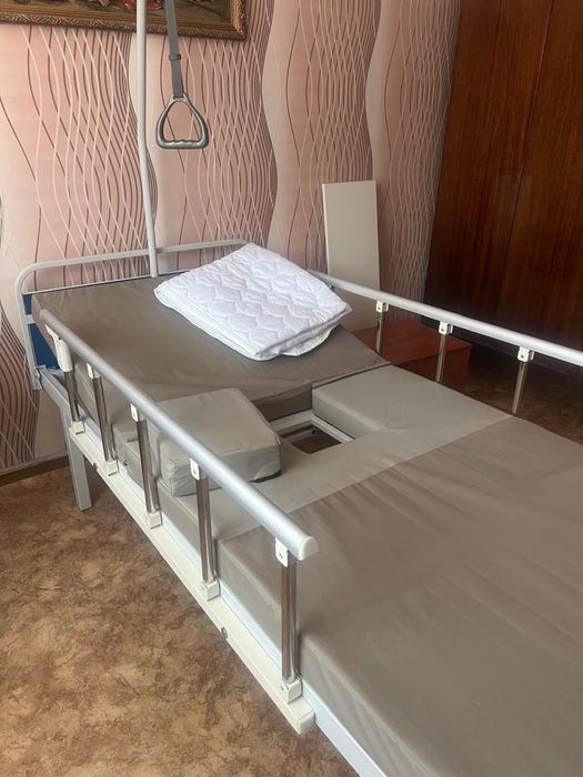 Медицинская кровать