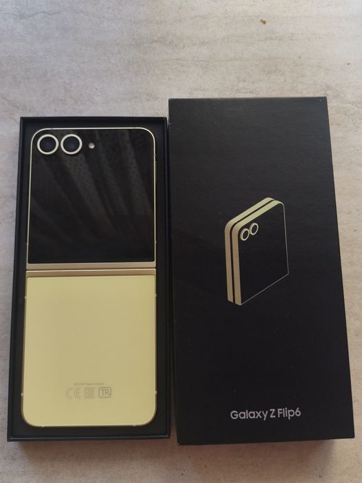 Samsung Z flip 6/256 gb