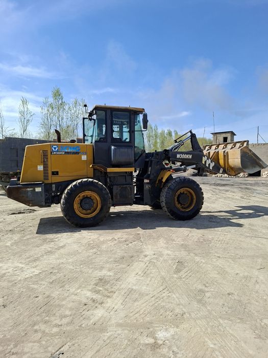 погрузчик фронтальная XCMG