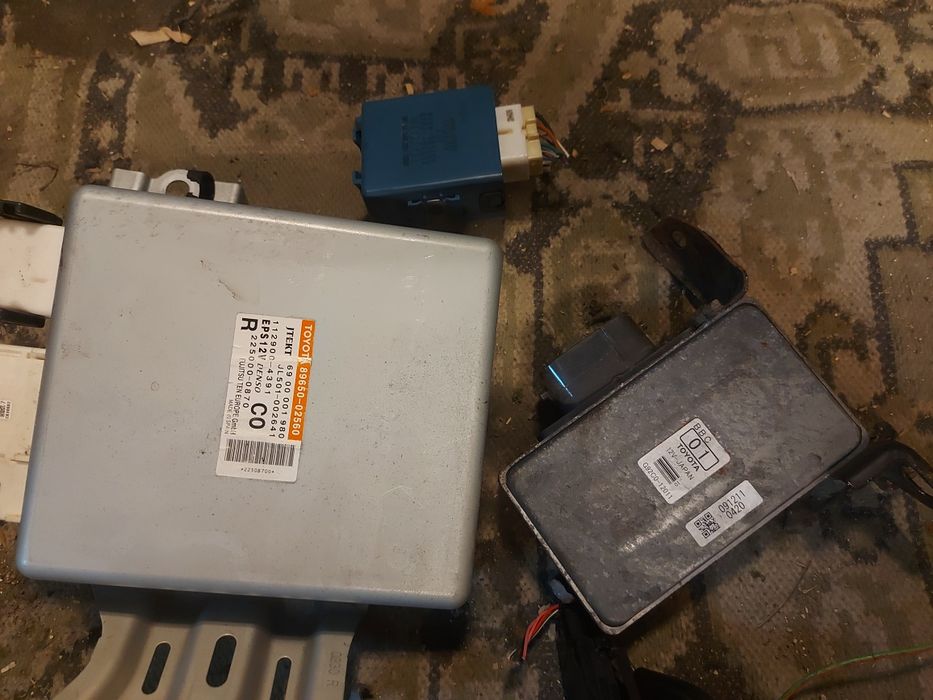 Компютър и периферия за Тойота Аурис 2007- 2012г