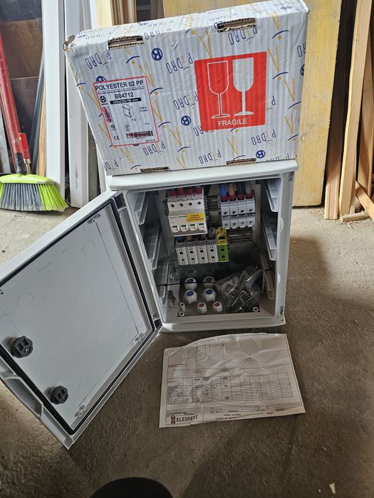 Diferite scule hilti  role curent ,prelungitor ,fitinguri Inox viega  ,raxofix, ancora chimică  hilti ,tablou electric  ,hidroizolații  triflex