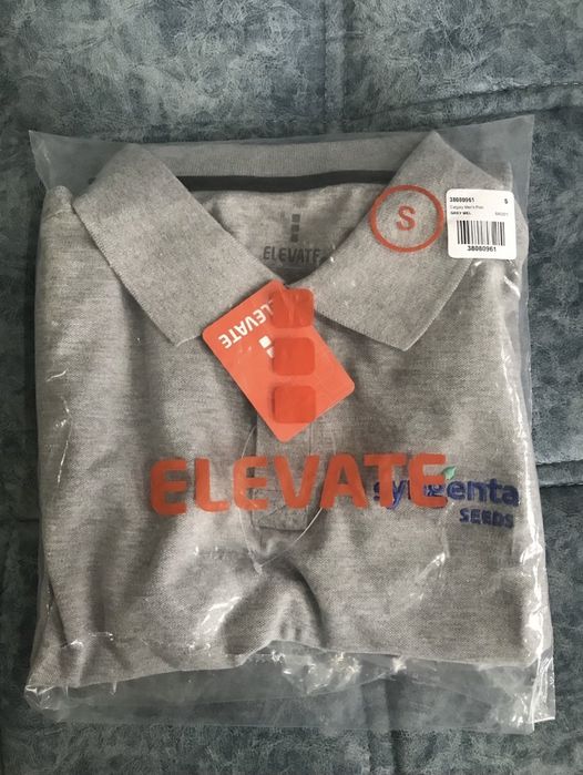 Новые фудболка продам