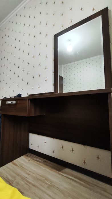 Продам спальный гарнитур