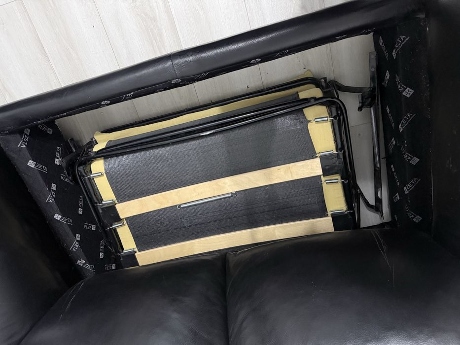 Продается диван кожзам б/у