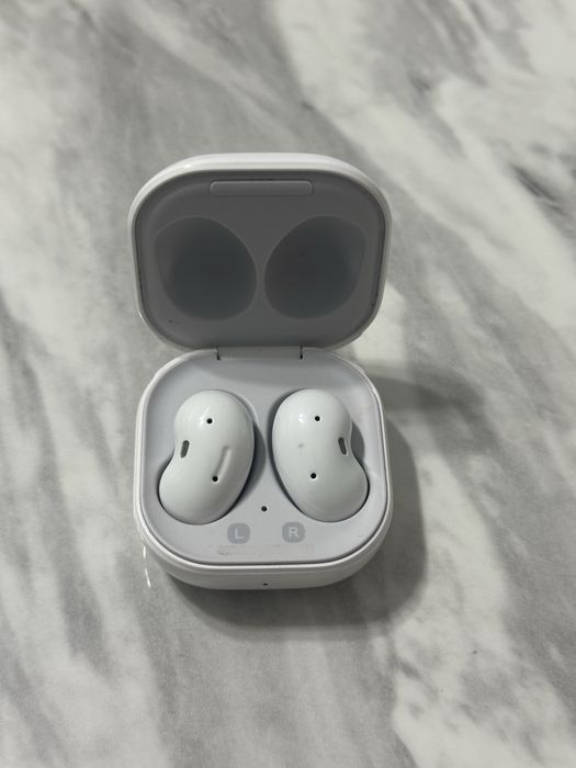 Наушник Galaxy Buds