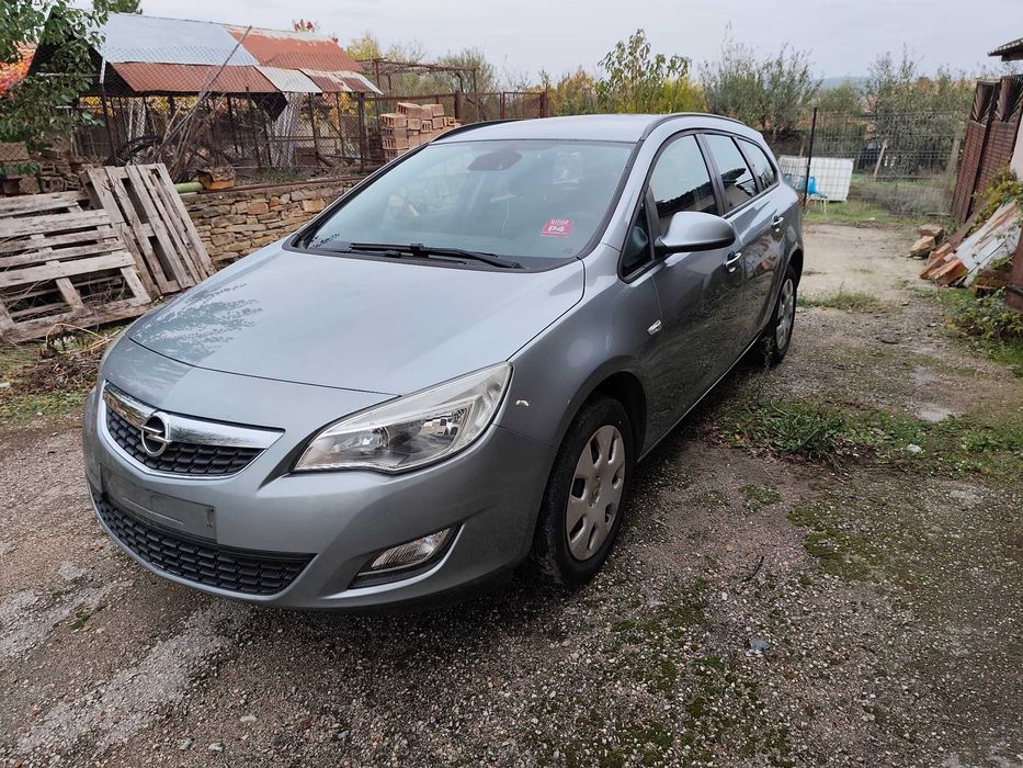 Opel Astra J Sports Tourer 1.4 2011