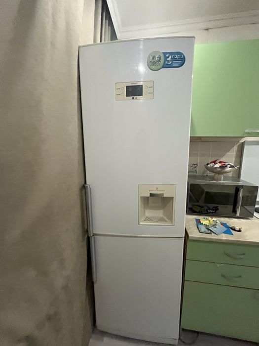 Продается Холодильник LG