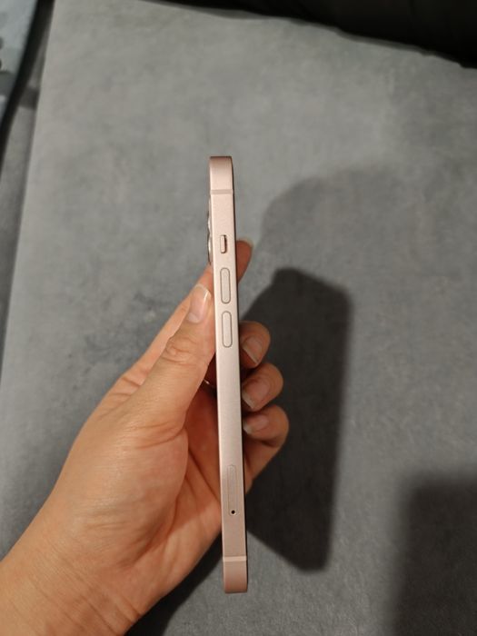 Продам Айфон 13 128гб