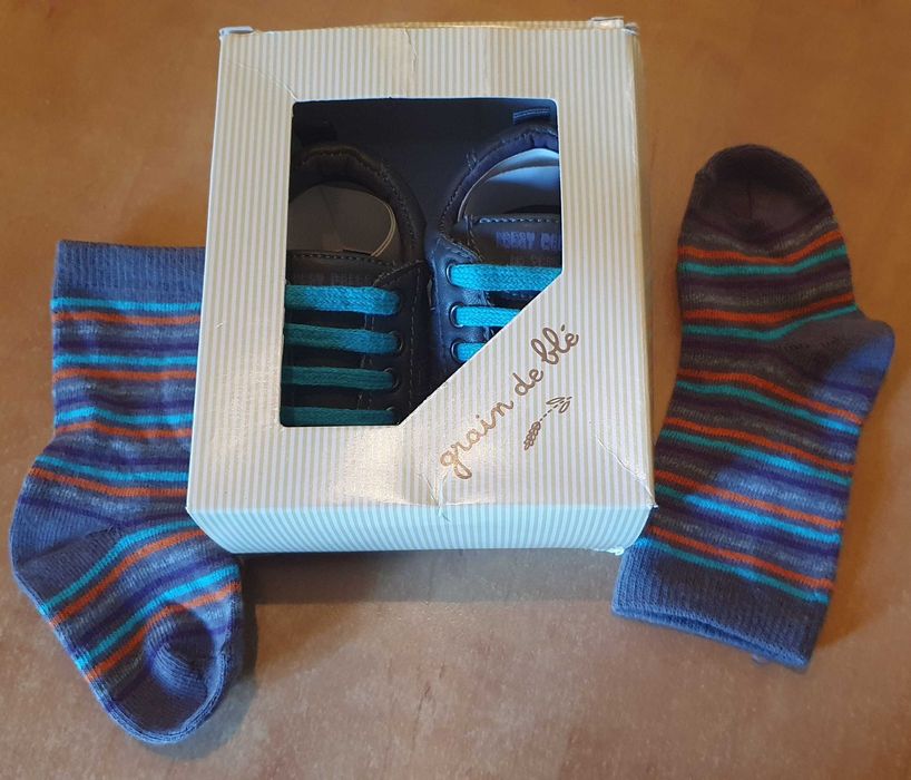 Pantofi sport nou nascuti noi nepurtati, cu sireturi, talpa moale