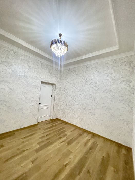 Yengi qurilgan xovli sotiladi.Evro remont.To’labek maxalasida.4ta xona