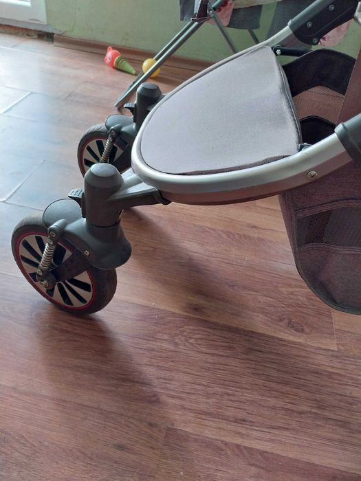 Продавам количка