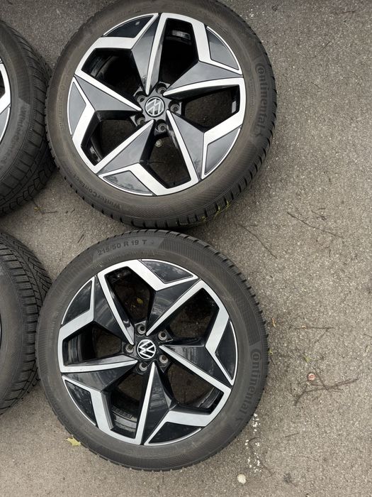 Jante aliaj 19” VW ID3 cu anvelope de iarna Continental