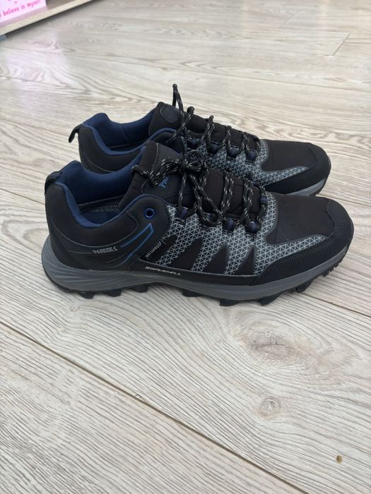 Pantofi sport Paredes drumetie/munca, marime 43