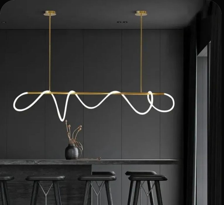 Продам люстру новую в упаковке