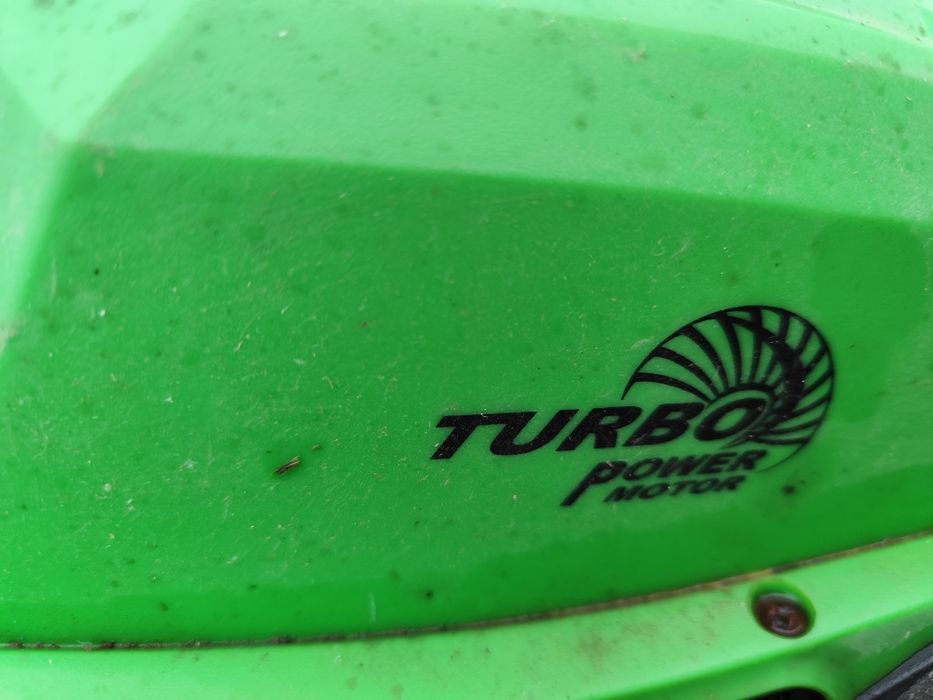 Masina electrica de tuns iarba